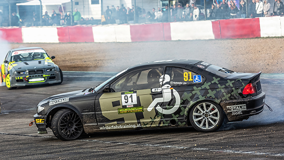 Lisa Faßbender in Aktion – „Diesen Moment genieße ich enorm, denn da unterscheide ich mich nicht von den anderen Fahrern.”